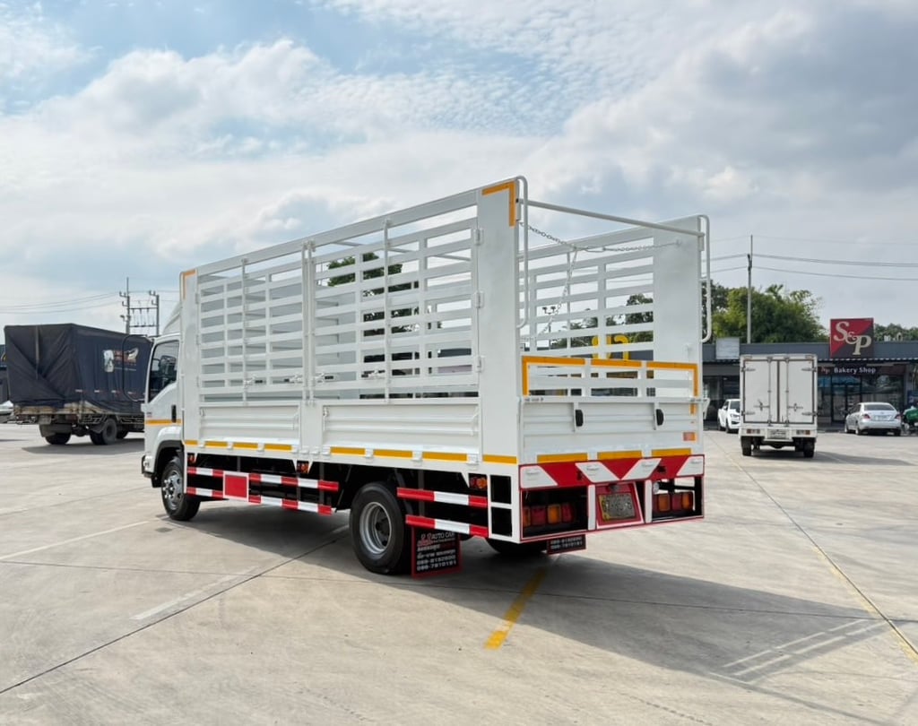 ISUZU FRR 210 ปี 2565 กะบะเหล็กคอก เปิดได้รอบ ISUZU FRR 210 ปี 2565 กะบะเหล็กคอก เปิดได้รอบ