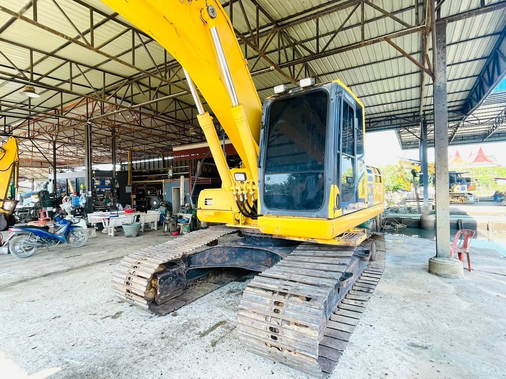 PC210-10MO เล่มทะเบียน เดิมๆมือเดียว  สีเดิมรอบคันเอวแน่น