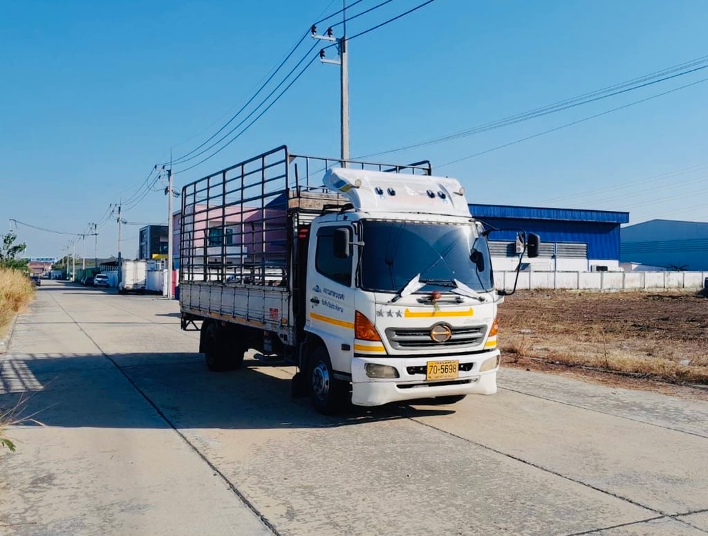 HINO FC9J 145 ปี 2549 ยาว 5.60 เมตร