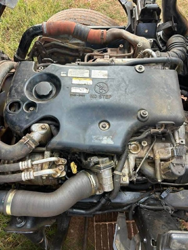 ISUZU NMR 130 ติดเครน 2.3ตัน 6 ล้อพื้นเรียบ ISUZU NMR 130 ติดเครน 2.3ตัน 6 ล้อพื้นเรียบ