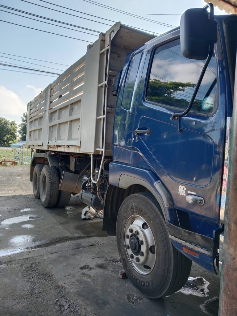 10ล้อดั้มพ์ มิซู 190 แรง ปี 2545อิฐ 10ล้อดั้มพ์ มิซู 190 แรง ปี 2545อิฐ