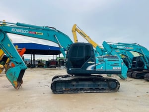 SK200-8YN12 ไฟฟ้าครบ มีลายแยก 