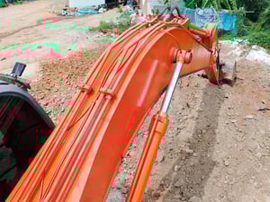 HITACHI ZX200-3 พร้อมใช้งาน HITACHI ZX200-3 พร้อมใช้งาน