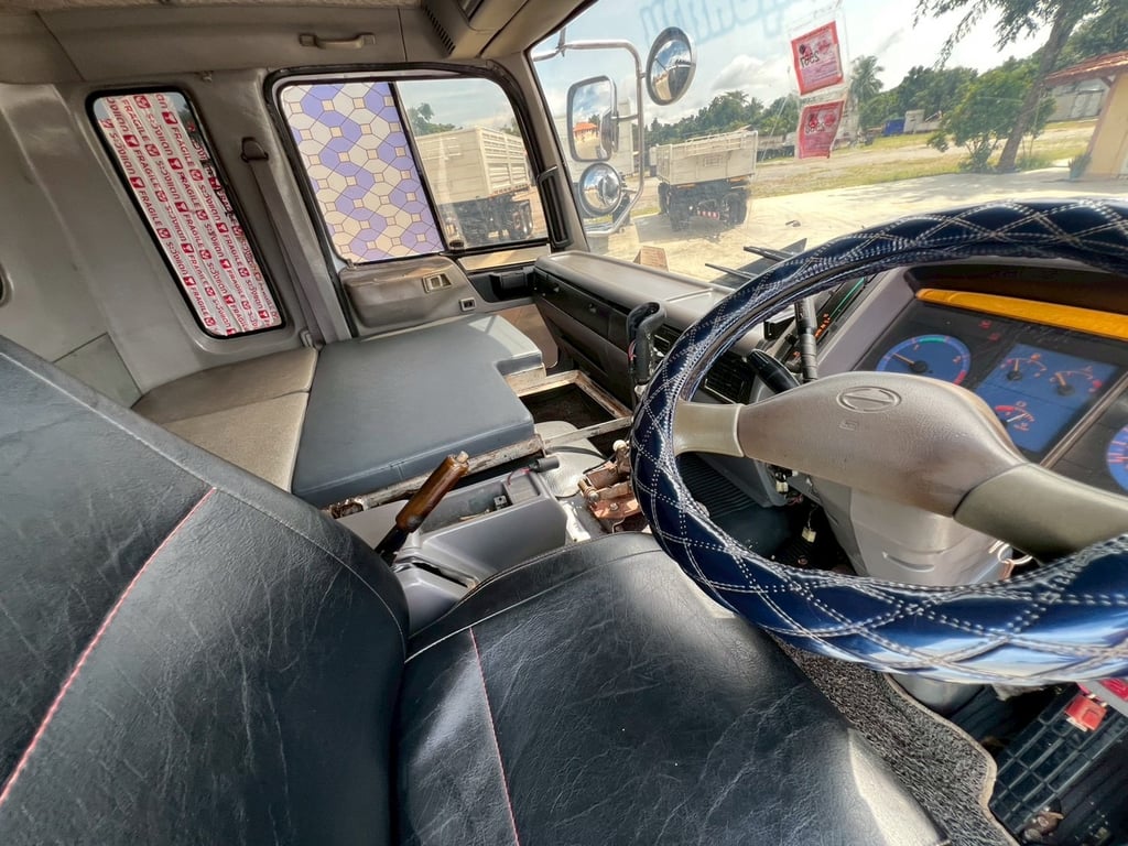 HINO  2K 260 แรง หัวลาก  ปี 2540
