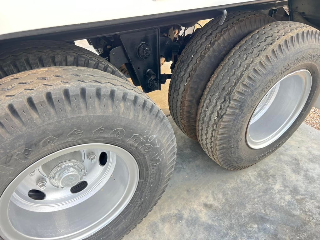 ขายลูกพ่วง (ไม่ดัมพ์) สามมิตร สามเพลา ขายลูกพ่วง (ไม่ดัมพ์) สามมิตร สามเพลา