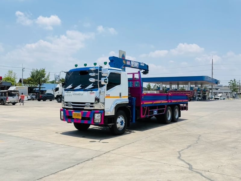 ISUZU FVM 300 แรง สนใจ.088-9799578  ติดเครน 5 ตัน