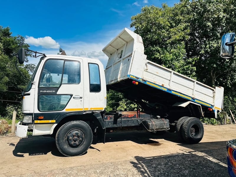 HINO.H07C 210 ดั้มพ์หินทราย ยาง  825-16  ปี 2522