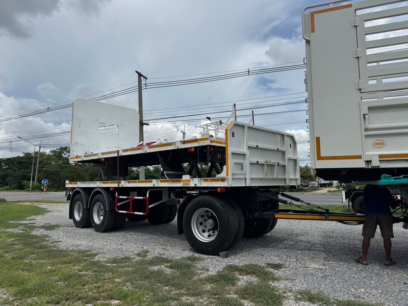 ขายลูกพ่วงพื้นเรียบ 3 เพลา อู่ พนัส ขายลูกพ่วงพื้นเรียบ 3 เพลา อู่ พนัส