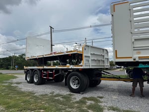 ขายลูกพ่วงพื้นเรียบ 3 เพลา อู่ พนัส ขายลูกพ่วงพื้นเรียบ 3 เพลา อู่ พนัส