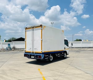 ISUZU  NLR 130 ตู้แห้ง 2 บานท้าย