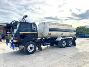 ISUZU 175  เพลาเดียว บรรทุกน้ำถัง 14,000 ลิตร