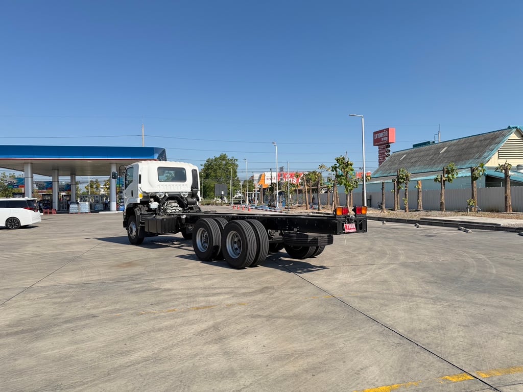 ไมล์ 959 กิโล❗️Euro 5 FVM 240 หัวคลัซซี (โฉมใหม่ล่าสุด) ยาว 7.70 เมตร ติดเครน ใส่คอก สั่งได้ ชุดจดป้ายแดง ราคา 2,280,000 บาท 📞 094-653-6339 อิฐ ขาย-สด-ผ่อน-มีไฟแนนซ์รับรอง รับซื้อขาย-แลกเปลี่ยน-รถบรรทุก? ไมล์ 959 กิโล❗️Euro 5 FVM 240 หัวคลัซซี (โฉมใหม่ล่าสุด) ยาว 7.70 เมตร ติดเครน ใส่คอก สั่งได้ ชุดจดป้ายแดง ราคา 2,280,000 บาท 📞 094-653-6339 อิฐ ขาย-สด-ผ่อน-มีไฟแนนซ์รับรอง รับซื้อขาย-แลกเปลี่ยน-รถบรรทุก?