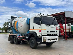 ISUZU 360 แรง โม่ปูน7คิว ปี 2557 ISUZU 360 แรง โม่ปูน7คิว ปี 2557