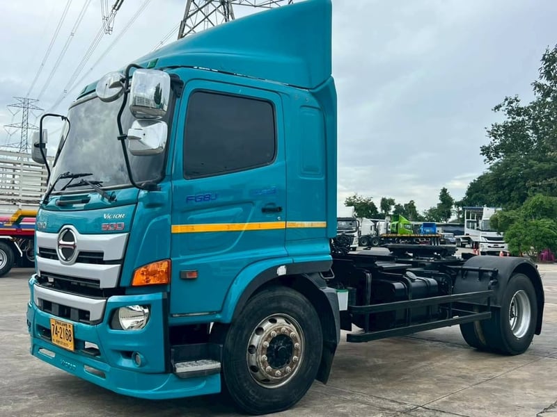 หัวลาก 6 ล้อ HINO หัวลาก 6 ล้อ HINO
