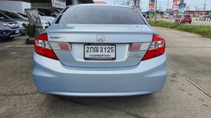 2013 Honda Civic FB 1.8 s -AT สี Frost White Metallic 