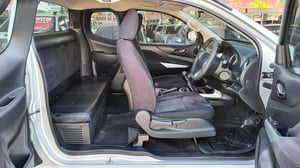 2015 Nissan Navara NP300 KingCab 2.5 V  -MT 