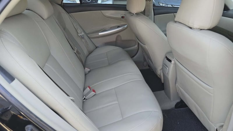 2013 Toyota Altis 1.8E – LPG สีดำ รถบ้านมือเดียว