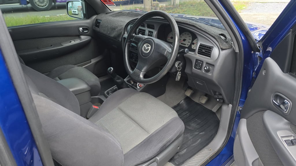 2005 Mazda Fighter 2.5 Freestyle Cab 2005 Mazda Fighter 2.5 Freestyle Cab