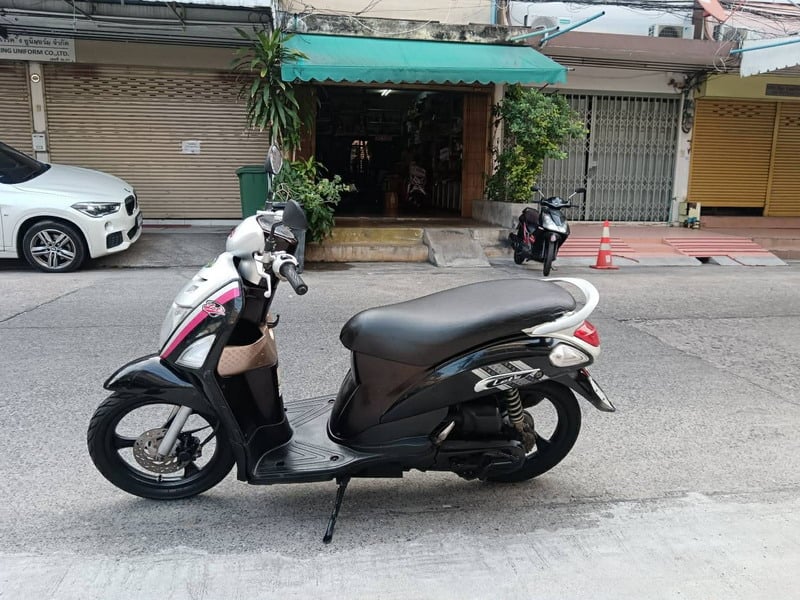 Suzuki Let's ตัวท็อป ล้อแม้ก สวยหรู เครื่องเดิมดียอดเยี่ยม ภาษี69 ราคา 15500 บาท Suzuki Let's ตัวท็อป ล้อแม้ก สวยหรู เครื่องเดิมดียอดเยี่ยม ภาษี69 ราคา 15500 บาท