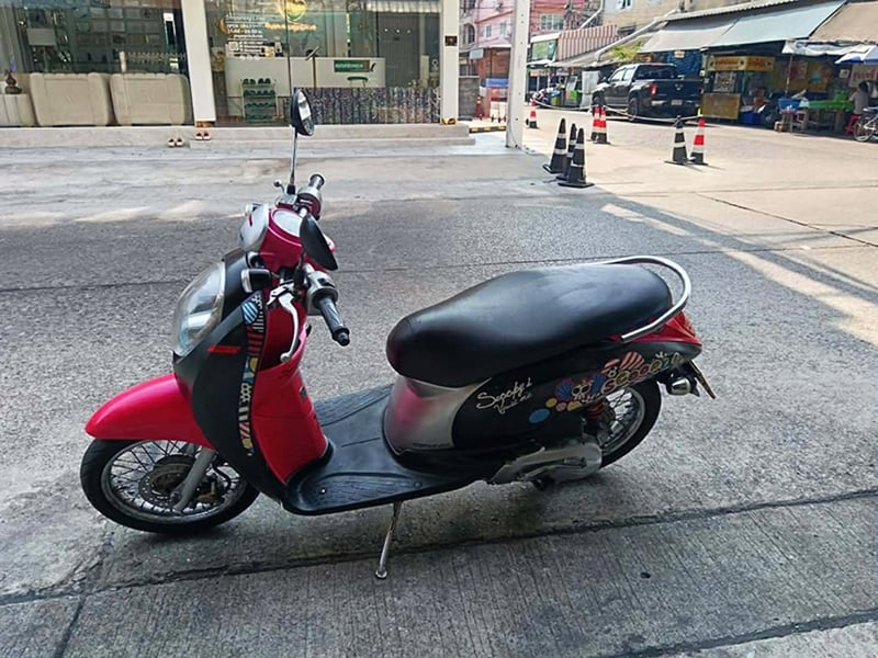 Scoopy i ปี11 ภาษี69 สวยสด เครื่องดียอดเยี่ยม ราคา 14500 บาท Scoopy i ปี11 ภาษี69 สวยสด เครื่องดียอดเยี่ยม ราคา 14500 บาท