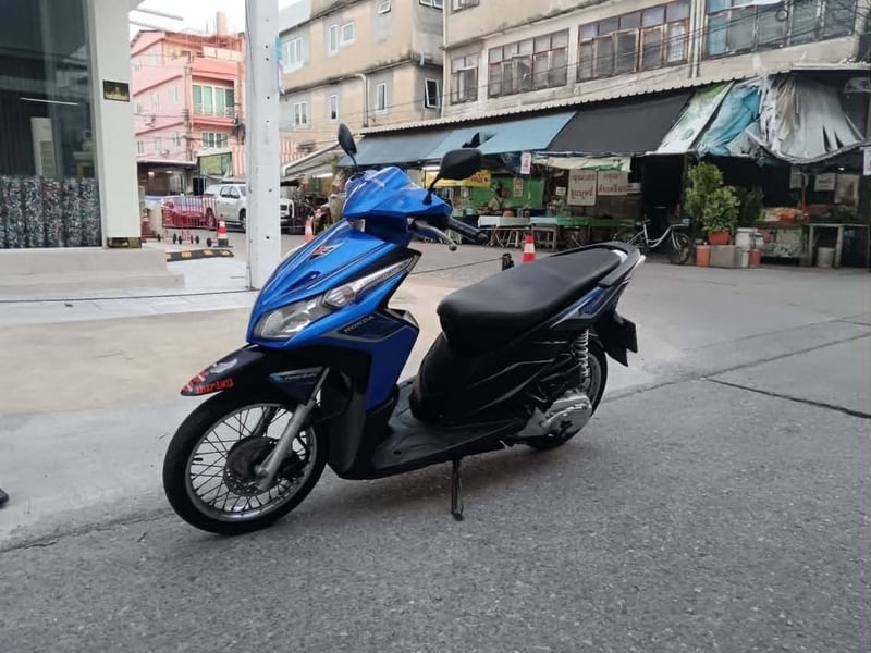 ขาย Honda Click 110i ภาษีปี70 สวยเด่น เครื่องเดิมดีเยี่ยม ราคา 15500 บาท ขาย Honda Click 110i ภาษีปี70 สวยเด่น เครื่องเดิมดีเยี่ยม ราคา 15500 บาท