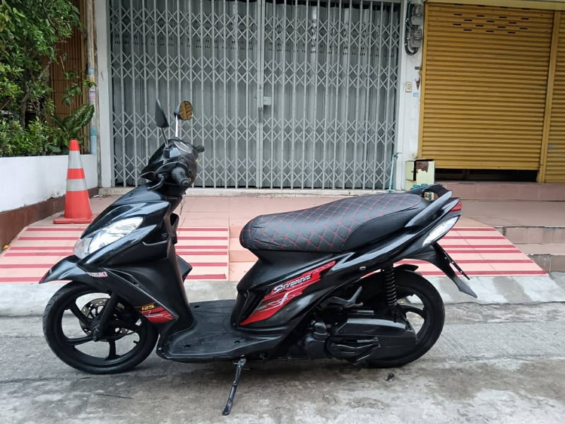 Skydrive 125 ตัวท็อป ล้อแม็ก ภาษี70 สวยเท่ห์ เครื่องเดิมๆดีเยี่ยม ราคา 15500 บาท Skydrive 125 ตัวท็อป ล้อแม็ก ภาษี70 สวยเท่ห์ เครื่องเดิมๆดีเยี่ยม ราคา 15500 บาท