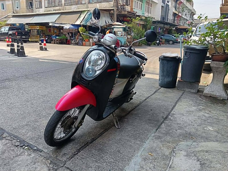 Scoopy i ปี11 ภาษี69 สวยสด เครื่องดียอดเยี่ยม ราคา 14500 บาท Scoopy i ปี11 ภาษี69 สวยสด เครื่องดียอดเยี่ยม ราคา 14500 บาท