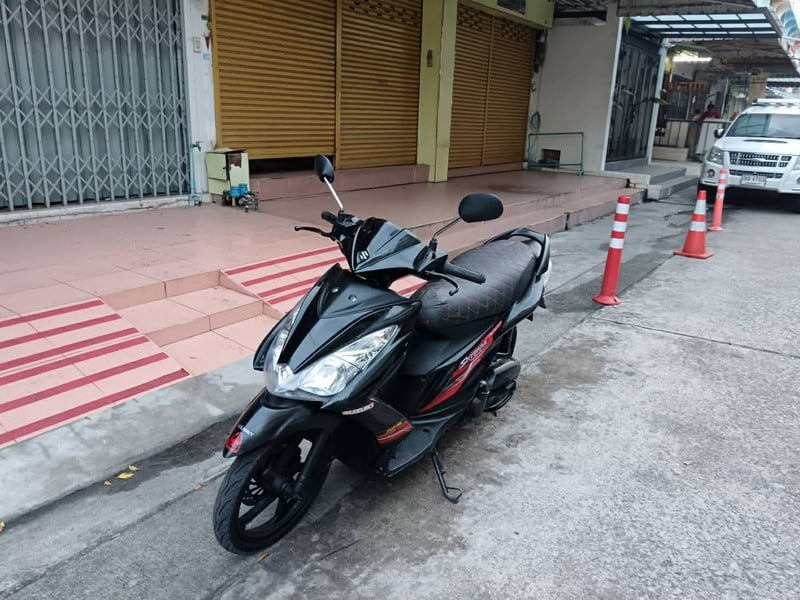 Skydrive 125 ตัวท็อป ล้อแม็ก ภาษี70 สวยเท่ห์ เครื่องเดิมๆดีเยี่ยม ราคา 15500 บาท Skydrive 125 ตัวท็อป ล้อแม็ก ภาษี70 สวยเท่ห์ เครื่องเดิมๆดีเยี่ยม ราคา 15500 บาท