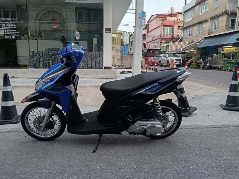 ขาย Honda Click 110i ภาษีปี70 สวยเด่น เครื่องเดิมดีเยี่ยม ราคา 15500 บาท ขาย Honda Click 110i ภาษีปี70 สวยเด่น เครื่องเดิมดีเยี่ยม ราคา 15500 บาท