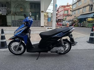 ขาย Honda Click 110i ภาษีปี70 สวยเด่น เครื่องเดิมดีเยี่ยม ราคา 15500 บาท ขาย Honda Click 110i ภาษีปี70 สวยเด่น เครื่องเดิมดีเยี่ยม ราคา 15500 บาท