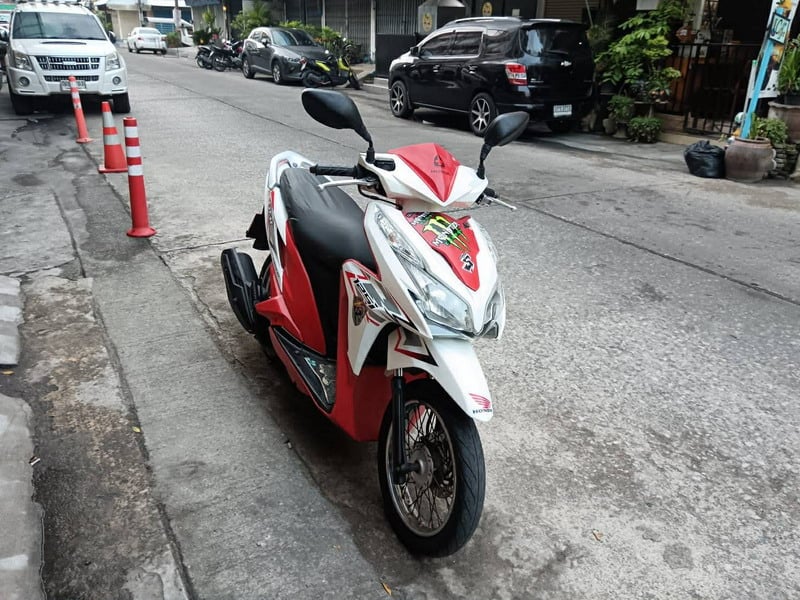 Click 125i ภาษี69 สวยเด่น เครื่องเดิมดีเยี่ยม ราคา 17500 บาท Click 125i ภาษี69 สวยเด่น เครื่องเดิมดีเยี่ยม ราคา 17500 บาท