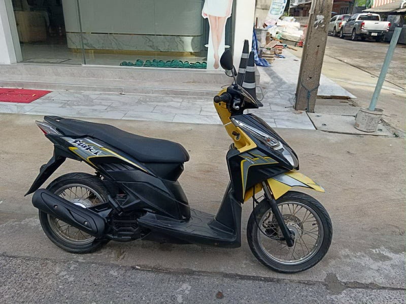 ขาย Honda Click 110i ปี11 หัวฉีด สวยเท่ห์ เครื่องดี ราคา 13500 บาท