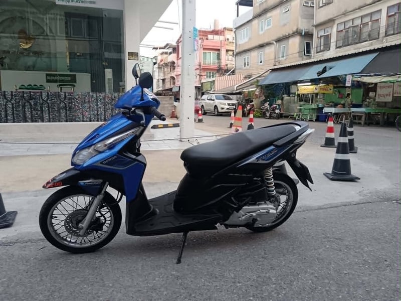 ขาย Honda Click 110i ภาษีปี70 สวยเด่น เครื่องเดิมดีเยี่ยม ราคา 15500 บาท ขาย Honda Click 110i ภาษีปี70 สวยเด่น เครื่องเดิมดีเยี่ยม ราคา 15500 บาท