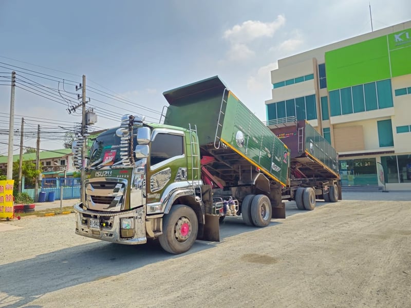 ISUZU FTR 240แรงม้า รถบรรทุก 6ล้อ พ่วงแม่ลูก ปี2022 เลขไมล์ 1,880,000 กม.