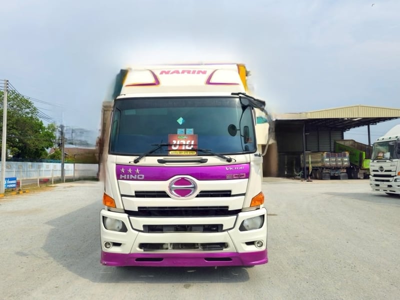 สิบล้อตู้ทึบสิบบาน HINO VICTOR  260 แรงม้า ปี 60 (3133)