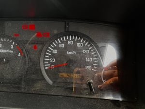ISUZU NPR 150แรงม้า รถบรรทุก 6ล้อ ตู้แห้ง ปี2013