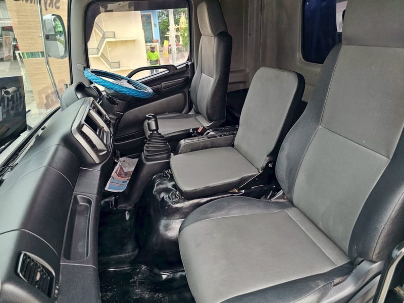 HINO FL 260แรงม้า รถบรรทุก 10ล้อ พ่วงแม่ลูก ปี2022 HINO FL 260แรงม้า รถบรรทุก 10ล้อ พ่วงแม่ลูก ปี2022