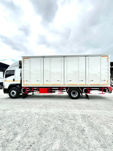 ISUZU FTR 240แรงม้า รถบรรทุก 6ล้อ ตู้แห้ง ปี2018