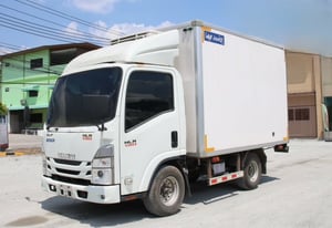 สี่ล้อตู้เย็น ISUZU NLR 130 แรงม้า ปี 66 (8088)