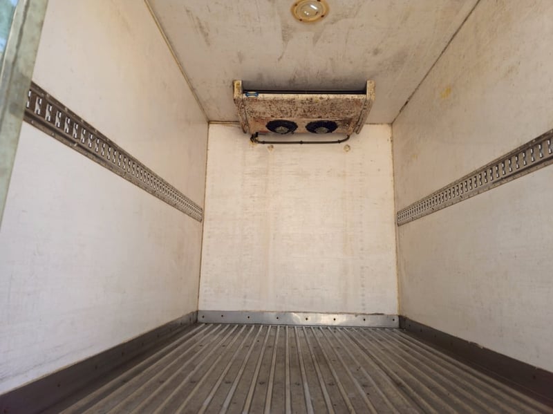 สี่ล้อตู้เย็น ISUZU NLR 130 แรงม้า ปี 66 (8088)