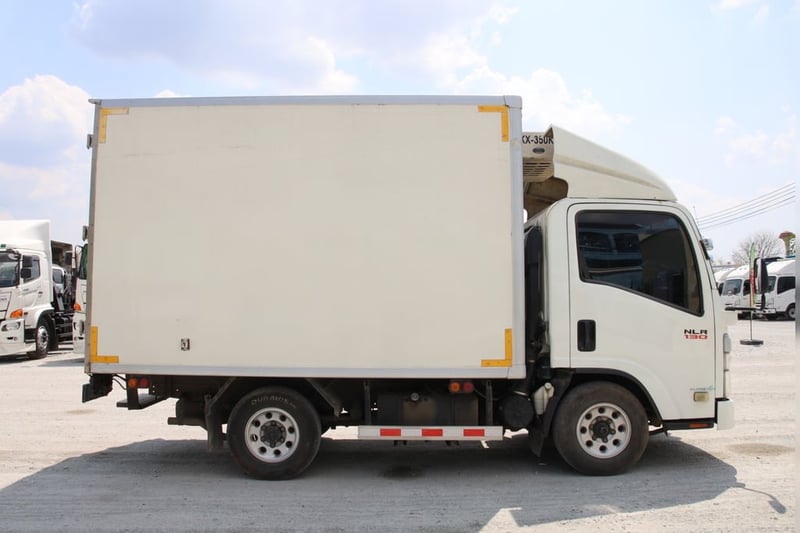 สี่ล้อตู้เย็น ISUZU NLR 130 แรงม้า ปี 66 (8088)