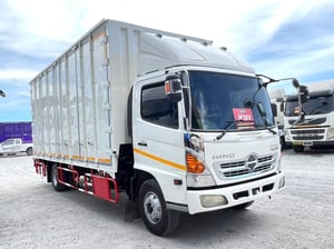 HINO FC 175แรงม้า รถบรรทุก 6ล้อ ตู้แห้ง ปี2013 HINO FC 175แรงม้า รถบรรทุก 6ล้อ ตู้แห้ง ปี2013