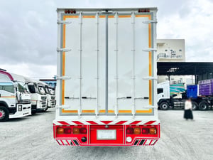ISUZU FTR 240แรงม้า รถบรรทุก 6ล้อ ตู้แห้ง ปี2018 ISUZU FTR 240แรงม้า รถบรรทุก 6ล้อ ตู้แห้ง ปี2018