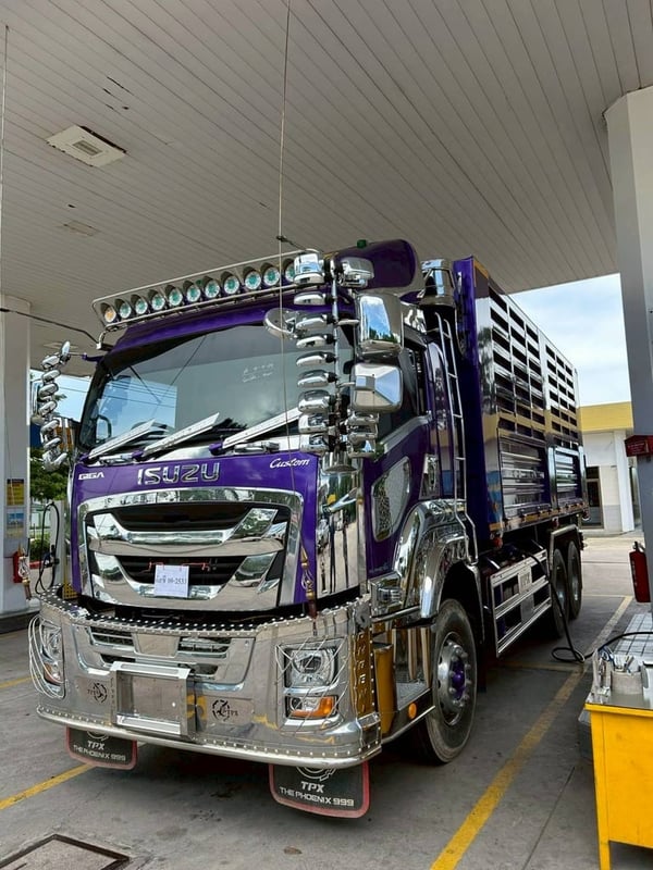 ISUZU FXZ 360แรงม้า รถบรรทุก 10ล้อ ดั้มพ์ ปี2023 เลขไมล์น้อยกว่า 10,000 กม.