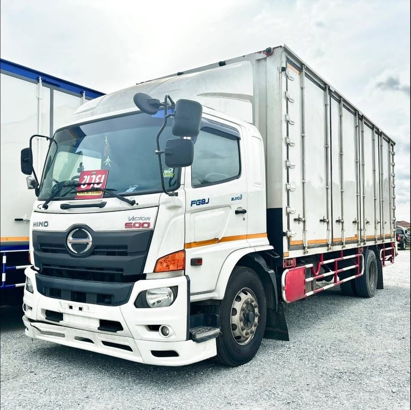 HINO FL 240แรงม้า รถบรรทุก 10ล้อ ตู้แห้ง ปี2017