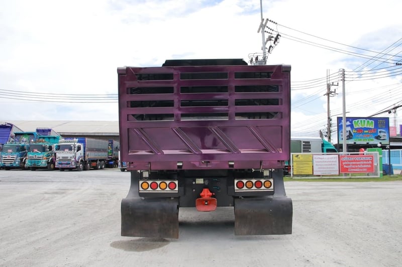 ISUZU FTR 240แรงม้า รถบรรทุก 6ล้อ ดั้มพ์ ปี2022 เลขไมล์ 188,000 กม. ISUZU FTR 240แรงม้า รถบรรทุก 6ล้อ ดั้มพ์ ปี2022 เลขไมล์ 188,000 กม.