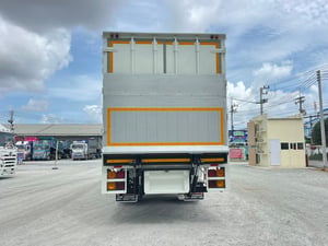 ISUZU FTR 240แรงม้า รถบรรทุก 6ล้อ ตู้แห้ง ปี2022 ISUZU FTR 240แรงม้า รถบรรทุก 6ล้อ ตู้แห้ง ปี2022