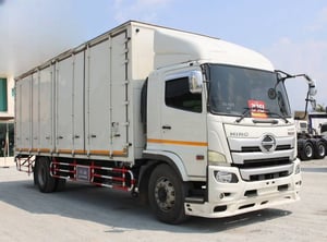 ใครหาอยู่ หกล้อตู้สิบบาน Hino Victor  ☎️ สนใจโทร.080-0835026 หกล้อสิบบาน HINO FG8J  240 แรงม้า ปี 2561 (4378)