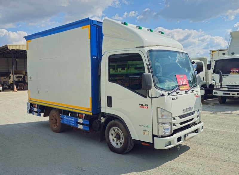 ISUZU NLR 140แรงม้า รถบรรทุก 4ล้อ ตู้แห้ง ปี2021 เลขไมล์ 162,000 กม. ISUZU NLR 140แรงม้า รถบรรทุก 4ล้อ ตู้แห้ง ปี2021 เลขไมล์ 162,000 กม.