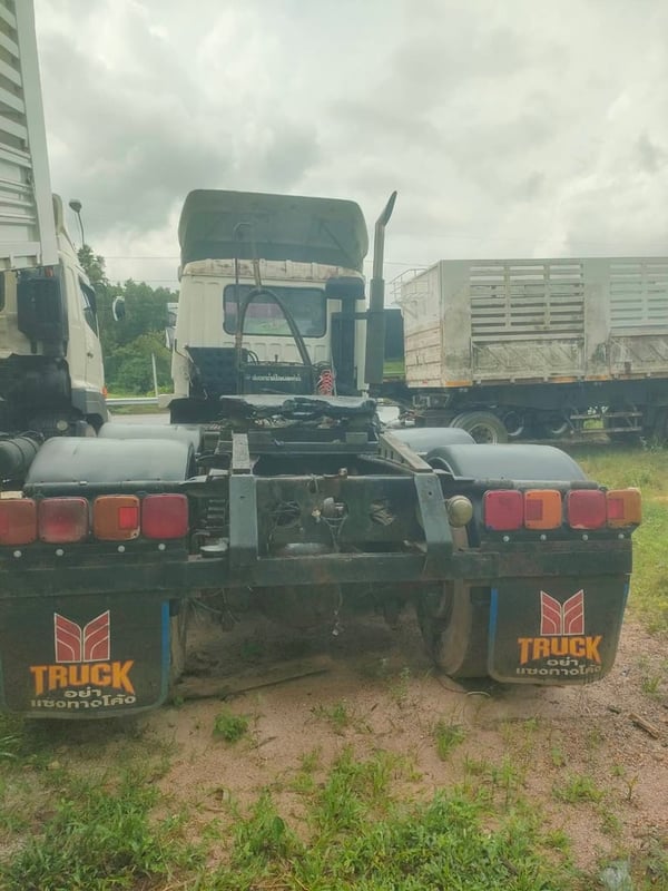 MITSUBISHI FUSO FN 320แรงม้า(เปลี่ยนเครื่องยนต์เป็นของ HINO)รถบรรทุก หัวลาก 10ล้อ หัวลาก เฉพาะหัว ปี2005 MITSUBISHI FUSO FN 320แรงม้า(เปลี่ยนเครื่องยนต์เป็นของ HINO)รถบรรทุก หัวลาก 10ล้อ หัวลาก เฉพาะหัว ปี2005